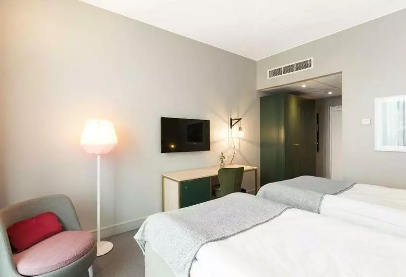 اتاق سوپریور, Elite Hotel Academia