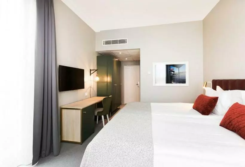 اتاق لوکس, Elite Hotel Academia