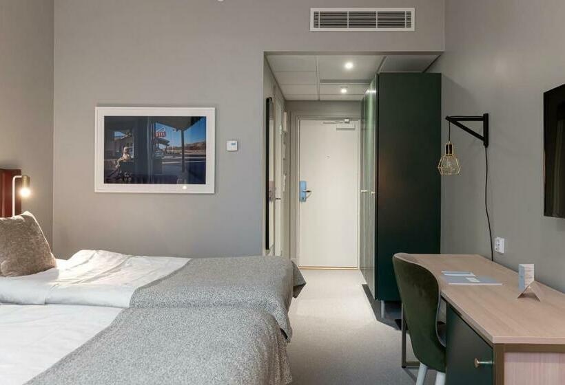 اتاق لوکس, Elite Hotel Academia