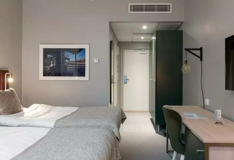 اتاق لوکس, Elite Hotel Academia