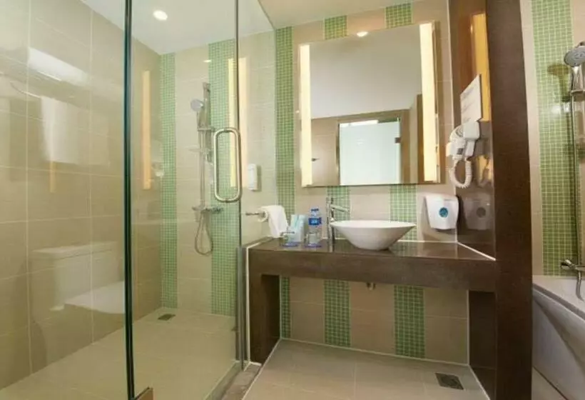 キングサイズベッドのスタンダードルーム, Holiday Inn Express Panjin Downtown, An Ihg
