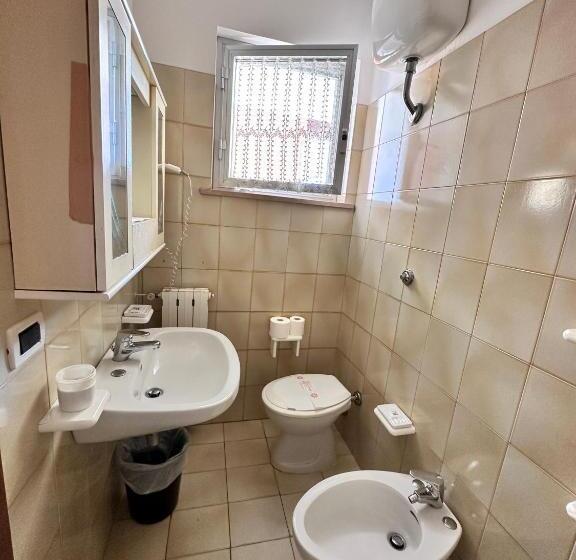 高级家庭房间, Holiday