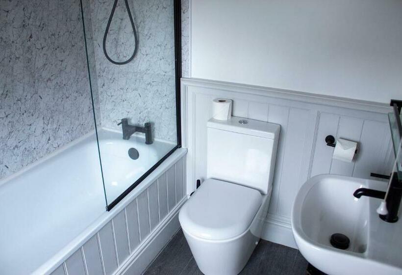 Номер Стандарт, J.d.young