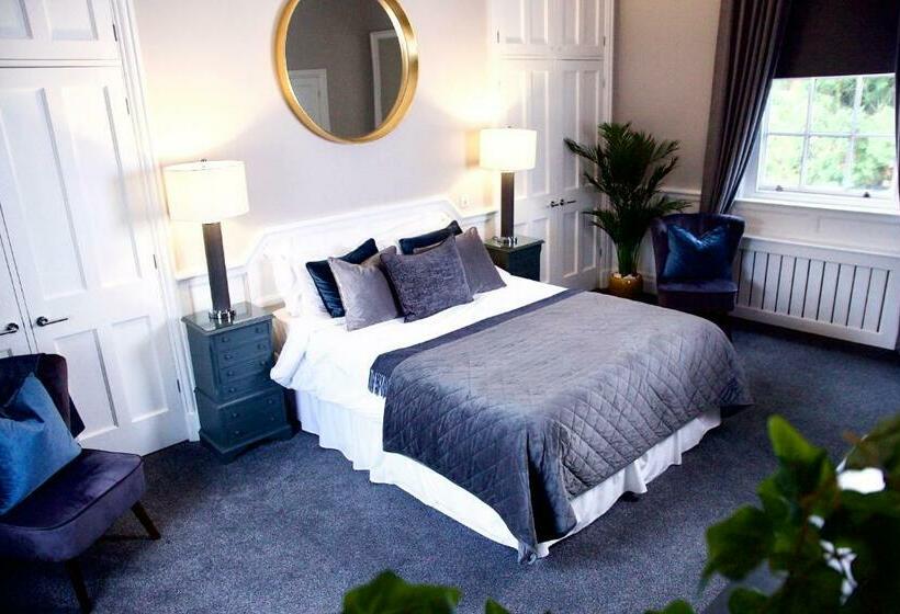 Номер Премиум, J.d.young