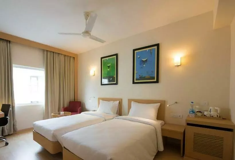ビジネスルーム, Red Fox By Lemon Tree Hotels, Tiruchirappalli Trichy
