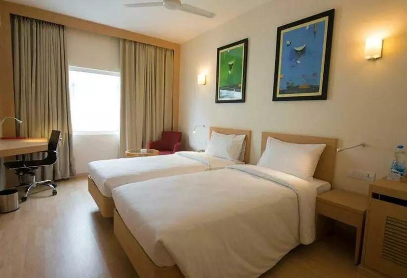 ビジネスルーム, Red Fox By Lemon Tree Hotels, Tiruchirappalli Trichy