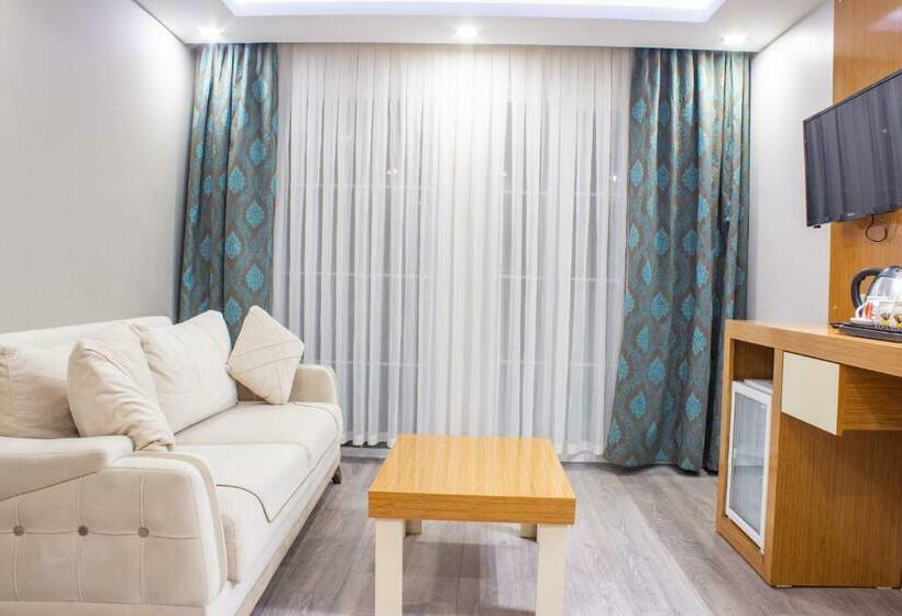 سوییت لوکس, Sumela Park