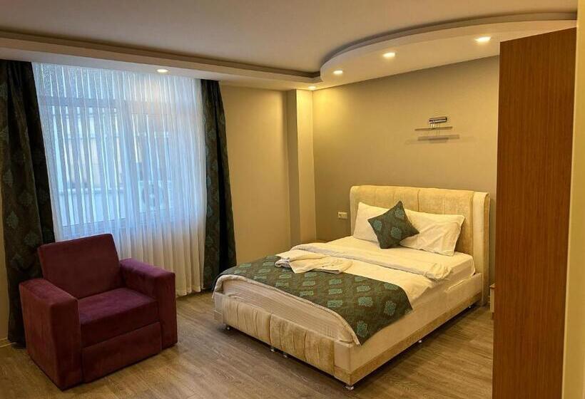 سوییت لوکس, Sumela Park