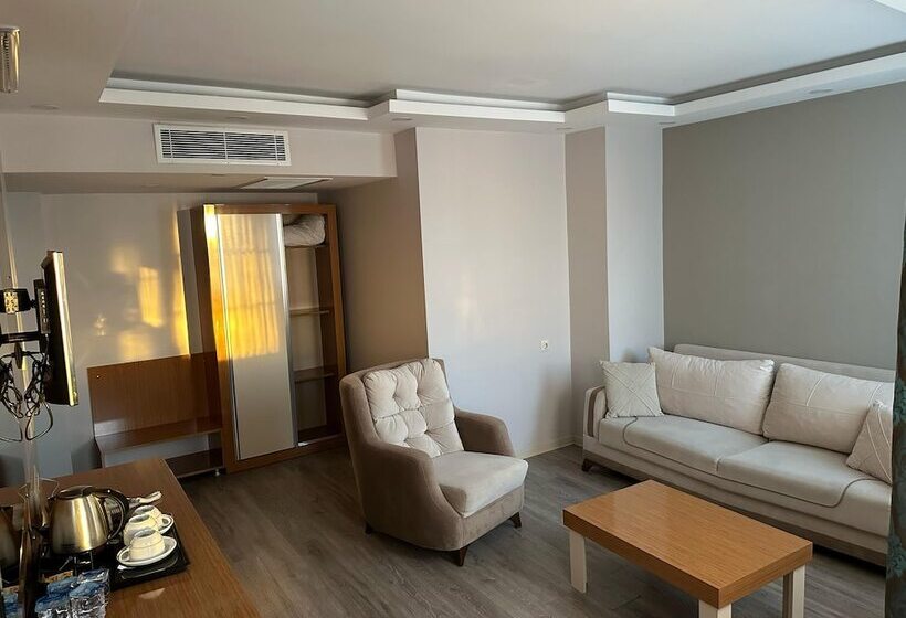 سوییت لوکس, Sumela Park