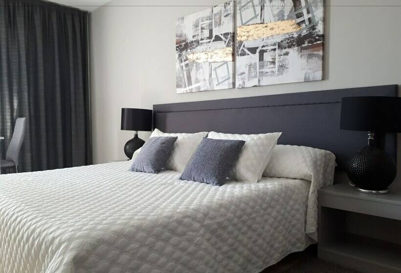 إستوديو سوبيريور, Irene's Apartments