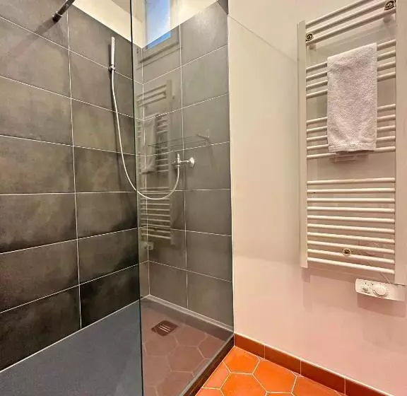Huoneisto 2 Makuuhuonetta Terassi, Les Appartements Du Vieux Port