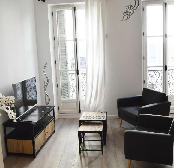 סטודיו סופריור, Les Appartements Du Vieux Port