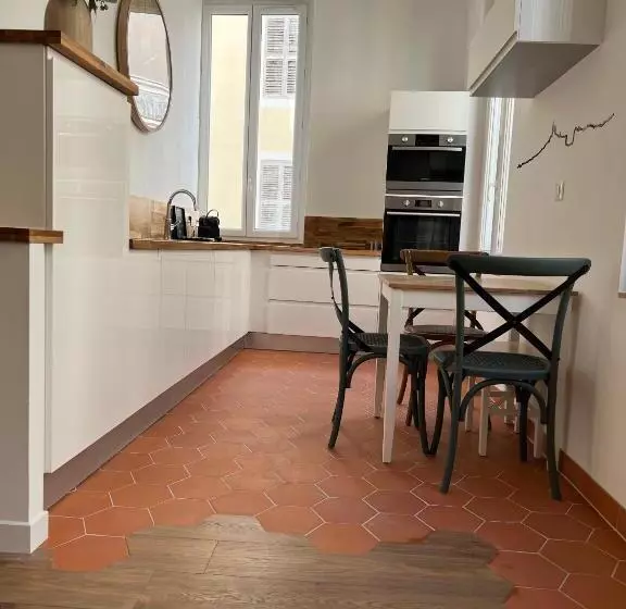 Deluxe-huoneisto 1 Makuuhuone, Les Appartements Du Vieux Port