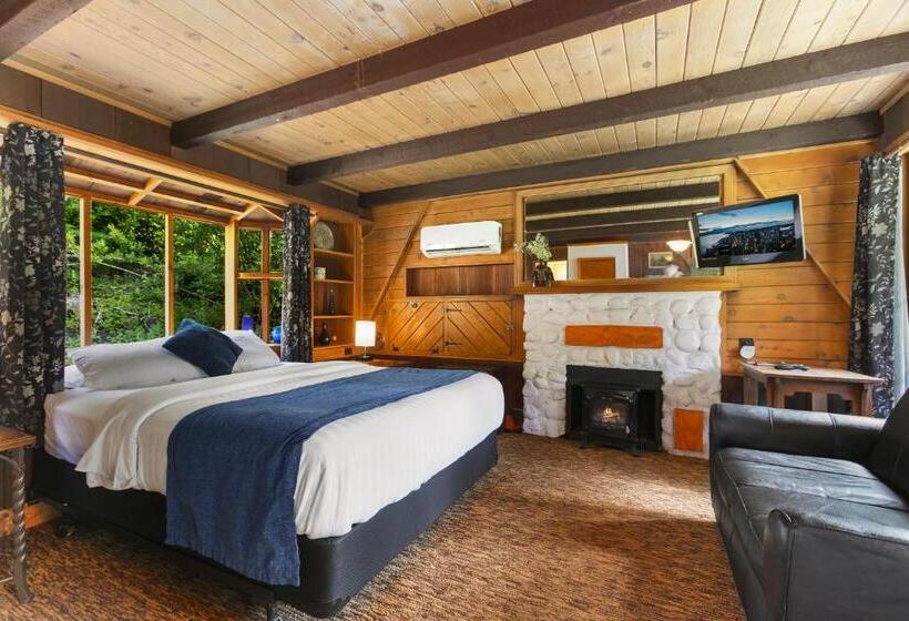 جناح, Robin Hood Village Resort