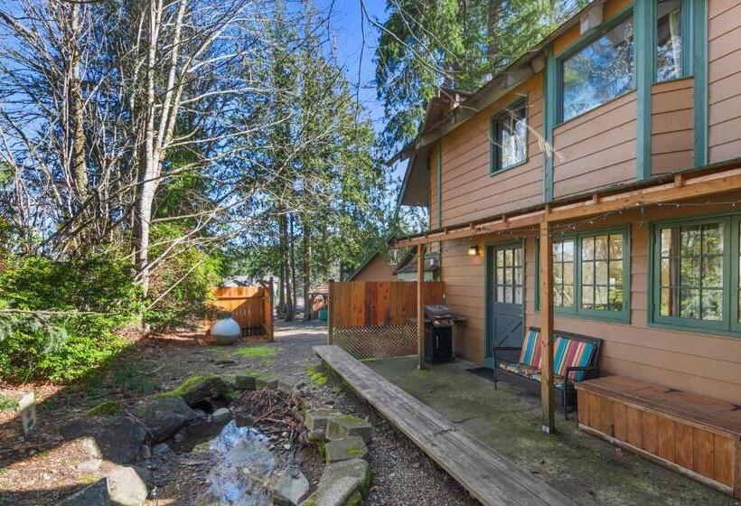 جناح عائلي, Robin Hood Village Resort