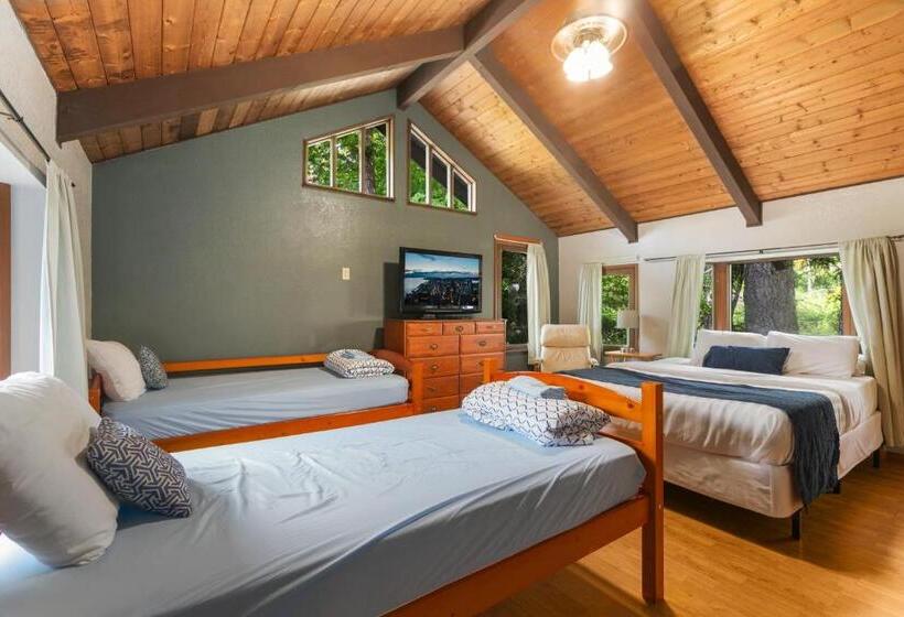 جناح عائلي, Robin Hood Village Resort