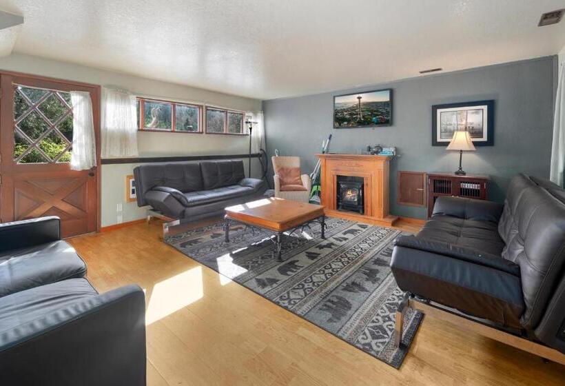 جناح عائلي, Robin Hood Village Resort