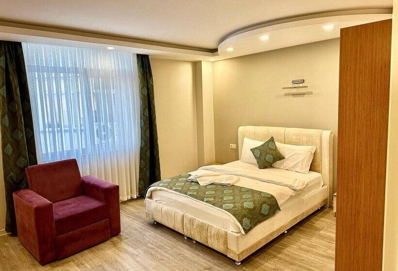 سوییت لوکس, Sumela Park