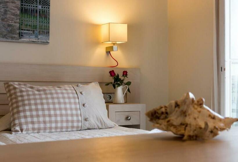 اتاق استاندارد با بالکن و چشمانداز دریا, Esperance 1