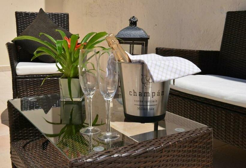 شقة غرفة واحدة مزودة بتراس, Tobacco Suite