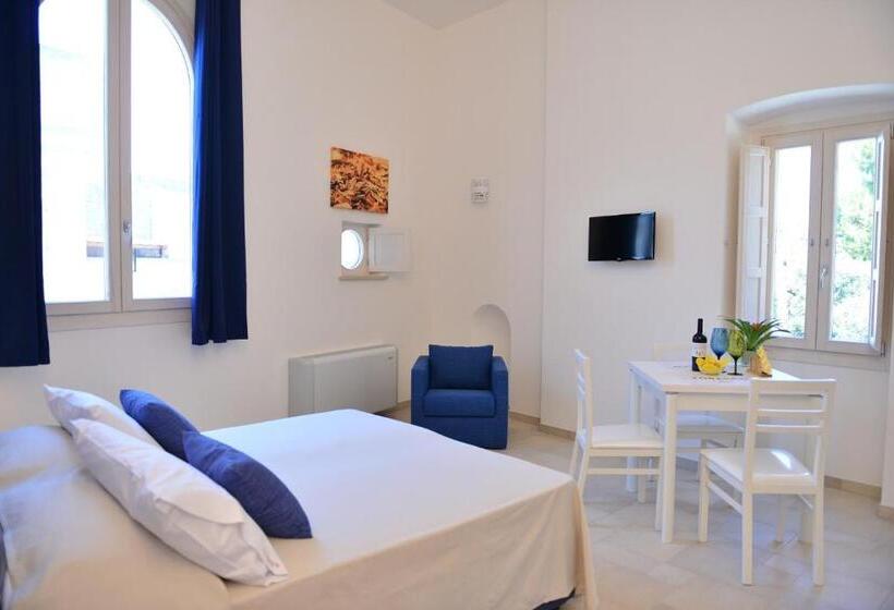 إستوديو ديلوكس, Tobacco Suite