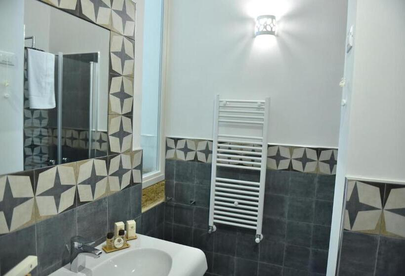 شقة غرفة واحدة مطلة على حمام السباحة, Tobacco Suite