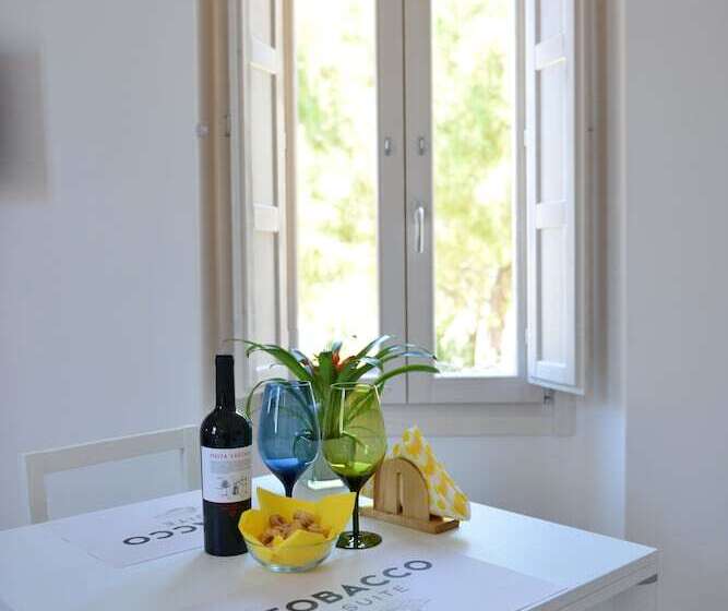 إستوديو ديلوكس, Tobacco Suite