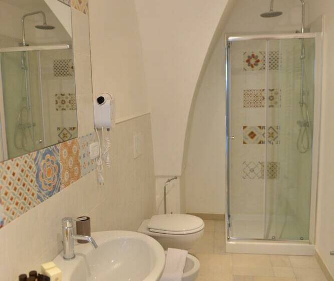 شقة غرفتين, Tobacco Suite