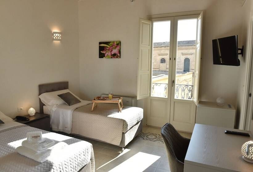 غرفة ديلوكس, Tobacco Suite