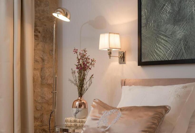 Standard Room with Balcony, Heritage Hotel 19