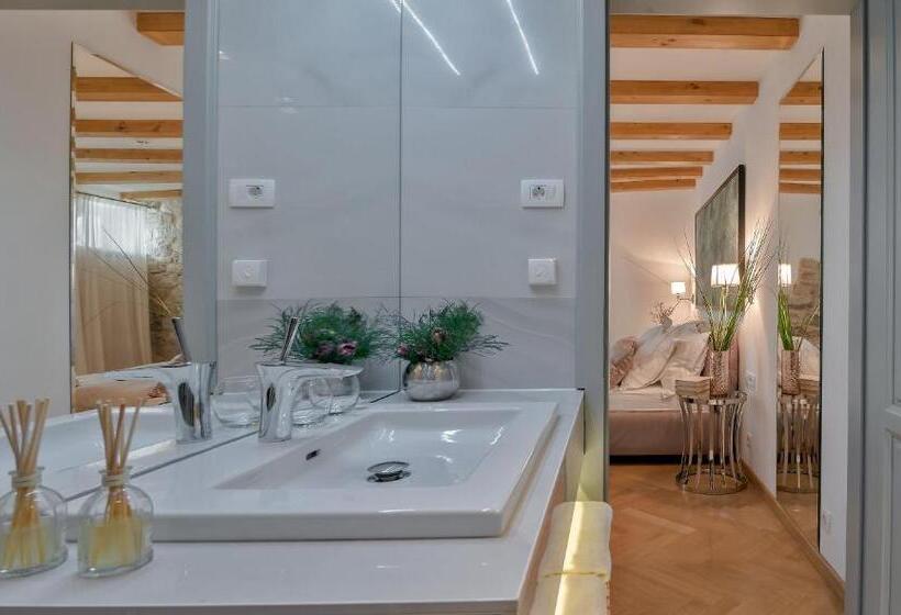 Standard Room Ground Floor, Heritage Hotel 19