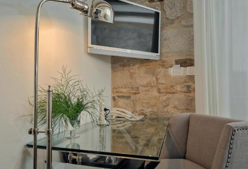 Standard Room Ground Floor, Heritage Hotel 19