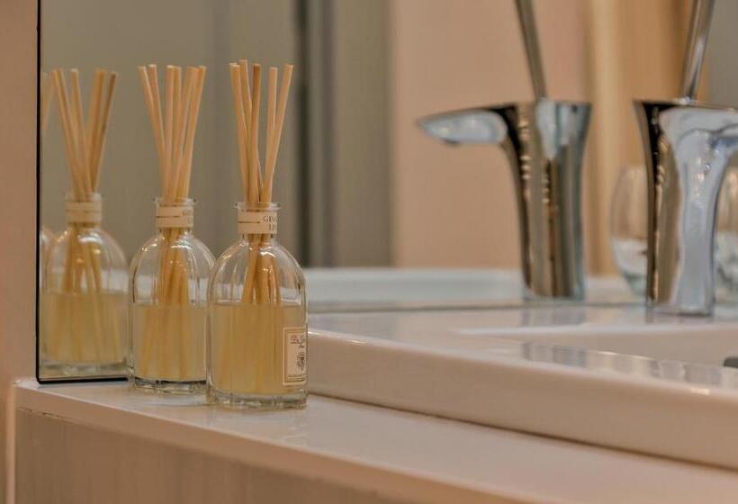 Standard Room Ground Floor, Heritage Hotel 19