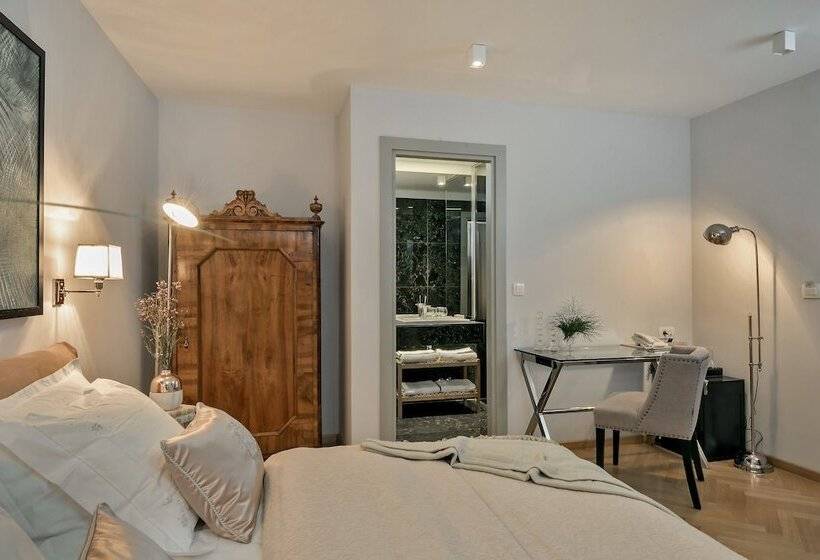 Standard Room, Heritage Hotel 19