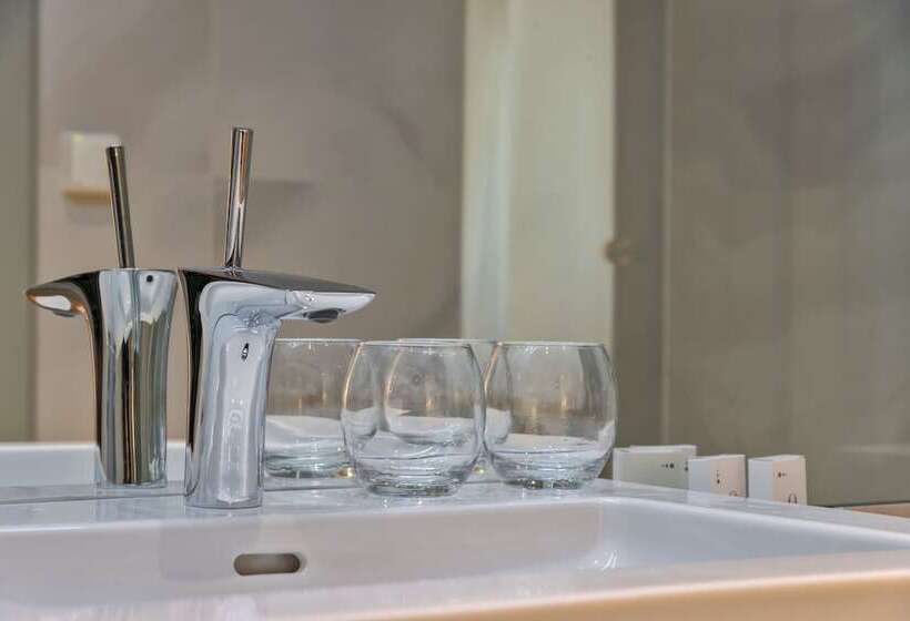 Standard Room Ground Floor, Heritage Hotel 19