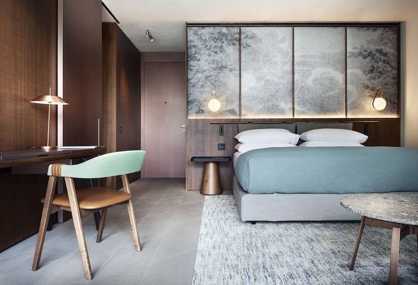 جناح, Il Sereno Lago Di Como