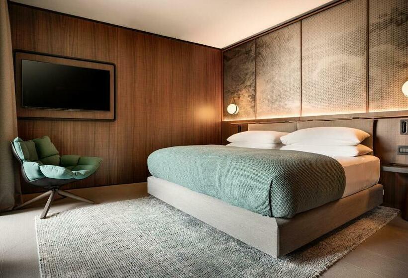 جناح جونيور, Il Sereno Lago Di Como