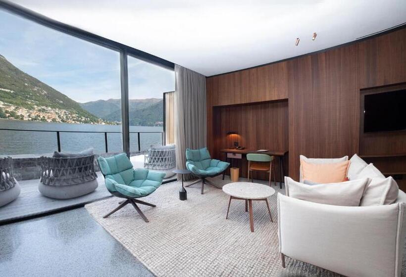 جناح إدارى, Il Sereno Lago Di Como