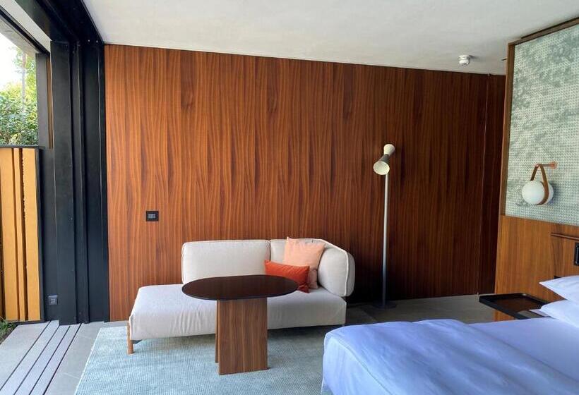 جناح, Il Sereno Lago Di Como