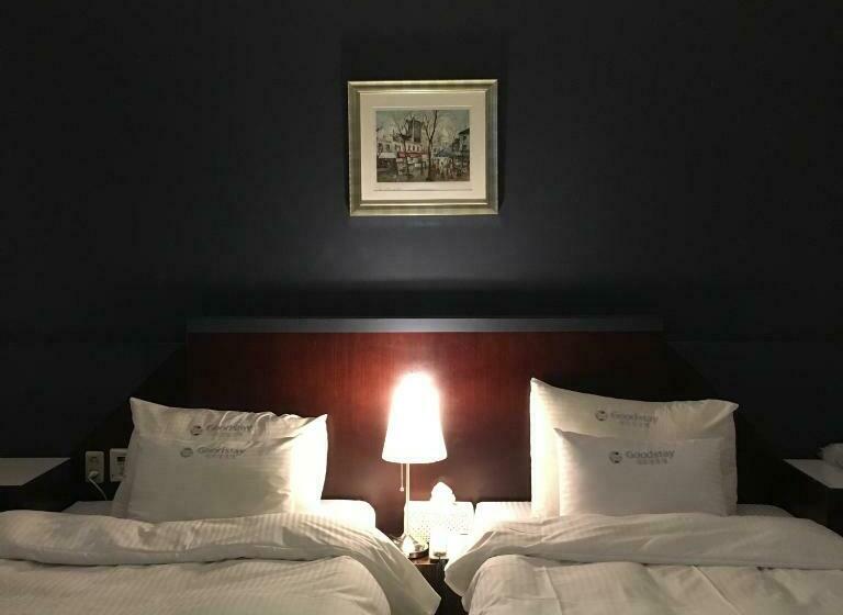 Cameră Standard, Charmant