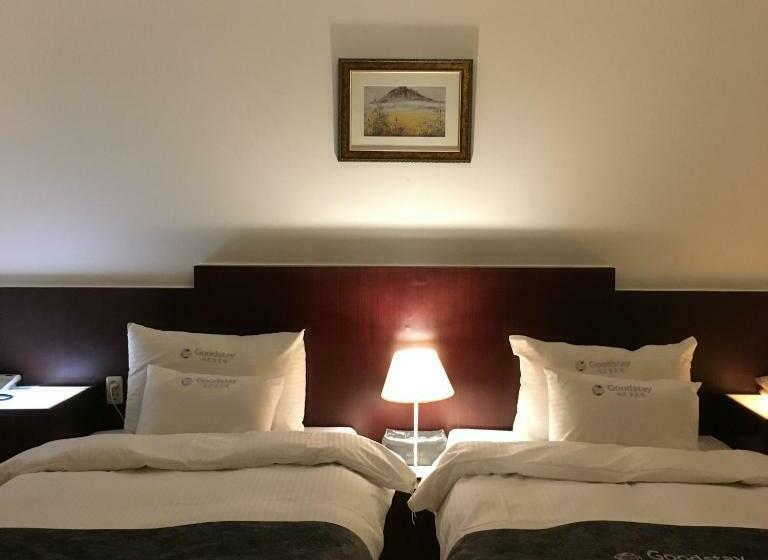 Cameră Standard, Charmant