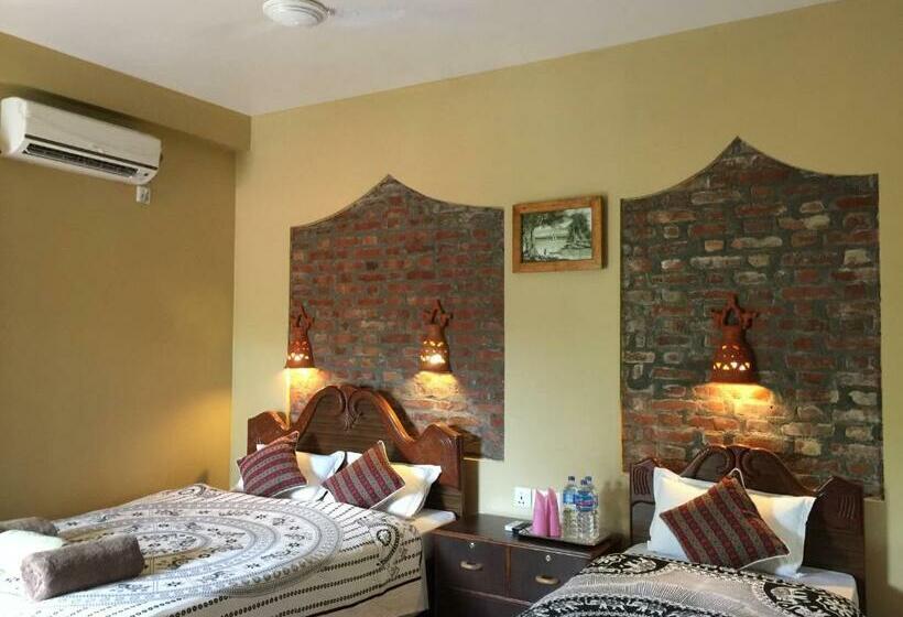 اتاق لوکس, Chautari Garden Resort