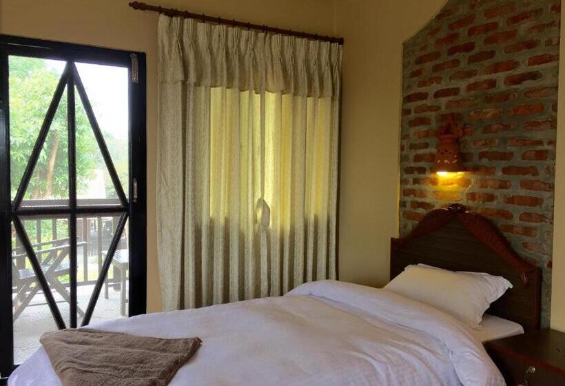 اتاق لوکس یک تخته, Chautari Garden Resort