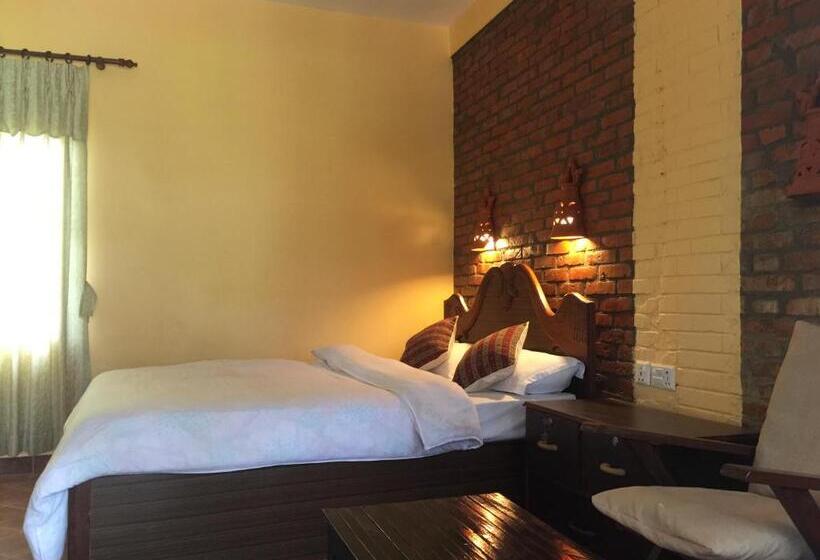 اتاق استاندارد با بالکن, Chautari Garden Resort
