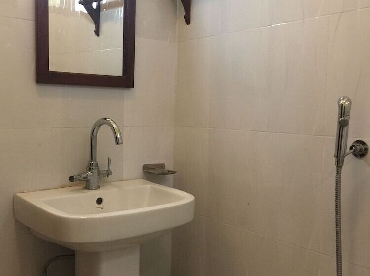 اتاق لوکس, Chautari Garden Resort