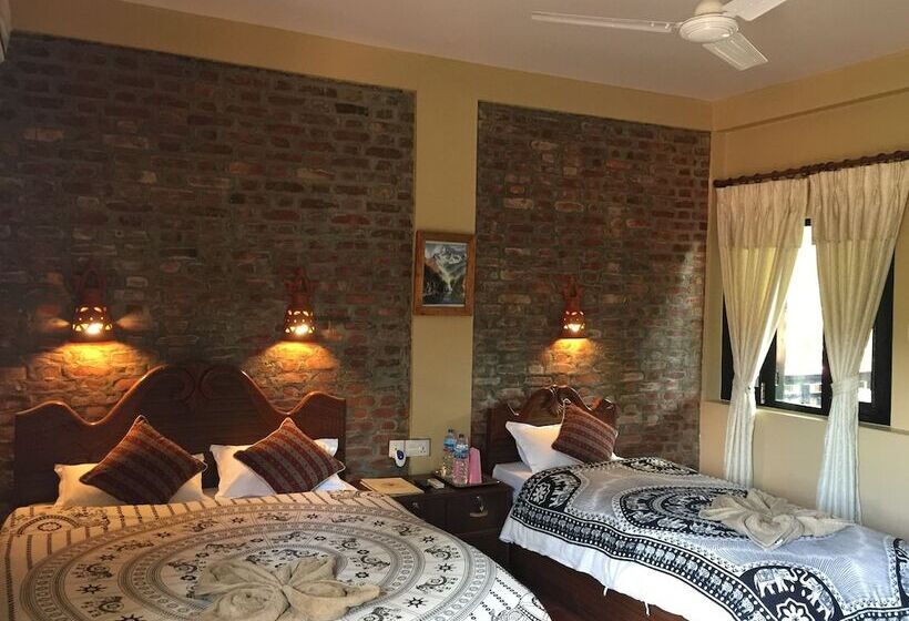 اتاق لوکس, Chautari Garden Resort