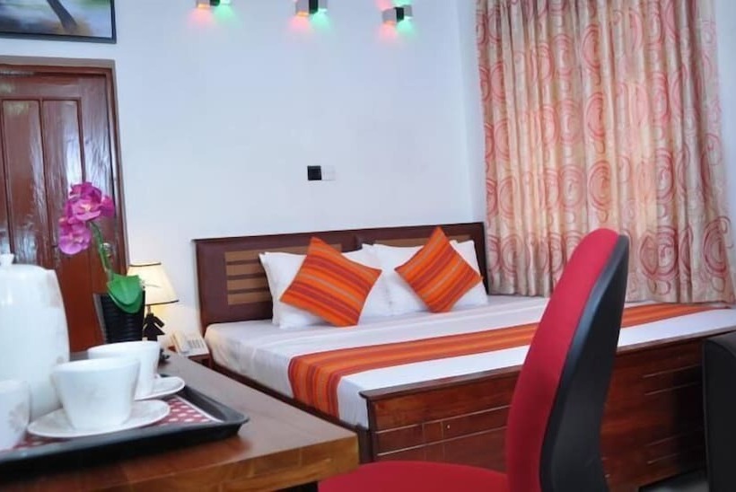 비즈니스룸, Guest Ryan