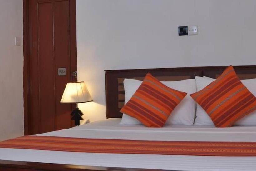 اتاق کلاس بیزنس, Guest Ryan