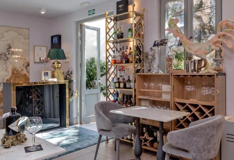 Standard Room, Heritage Hotel 19