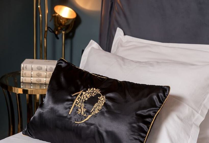 Penthouse Suite, Heritage Hotel 19